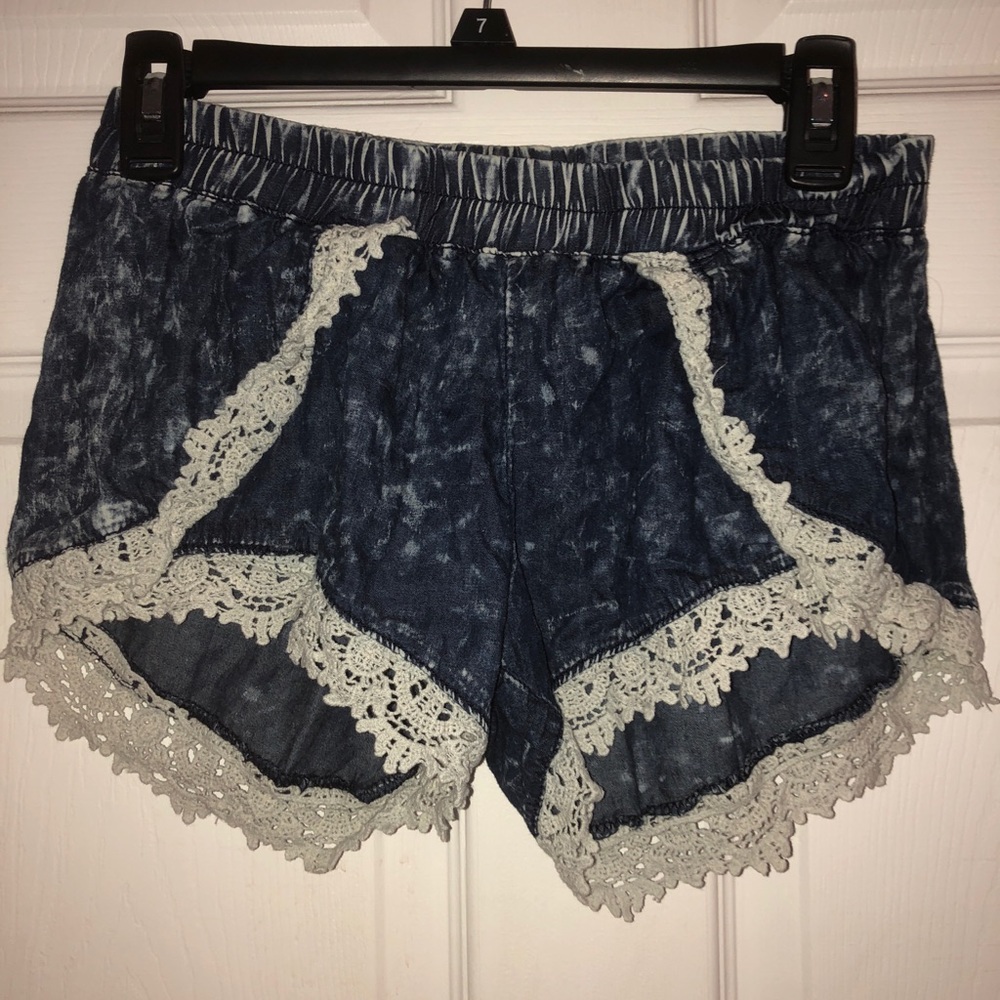 Lace shorts